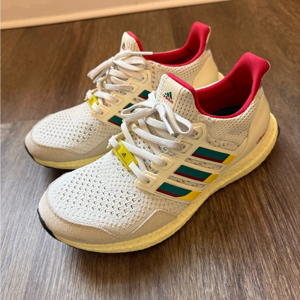 Adidas Ultraboost - 7.5 men’s cream/multi OG ZX6000 colorway